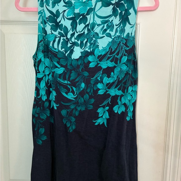 Croft and Barrow Teal and Navy Sleeveless Top front pleats size medium - Picture 4 of 4